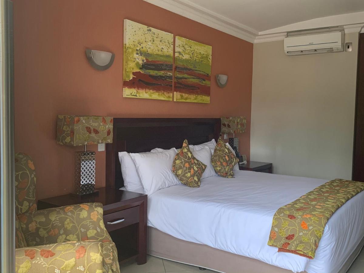 Royal Hotel Πολοκουάνε Εξωτερικό φωτογραφία