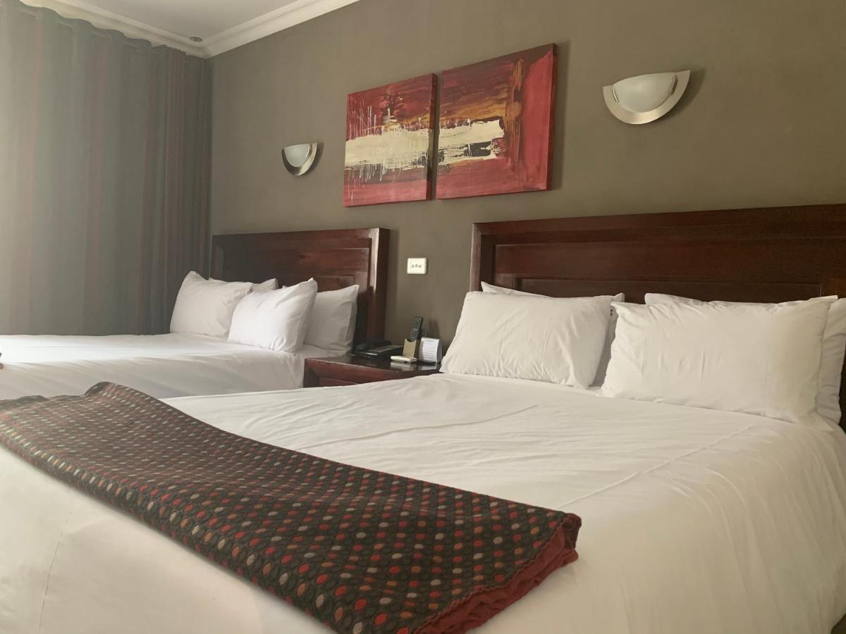 Royal Hotel Πολοκουάνε Εξωτερικό φωτογραφία